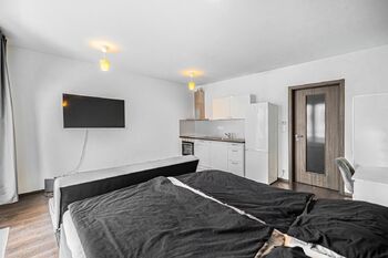 Pronájem bytu 1+kk v osobním vlastnictví 2493 m², Praha 5 - Stodůlky