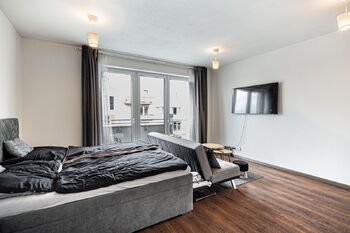 Pronájem bytu 1+kk v osobním vlastnictví 2493 m², Praha 5 - Stodůlky