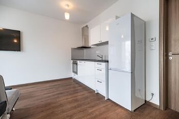 Pronájem bytu 1+kk v osobním vlastnictví 2493 m², Praha 5 - Stodůlky