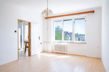 Prodej bytu 1+1 v osobním vlastnictví 40 m², Hradec Králové