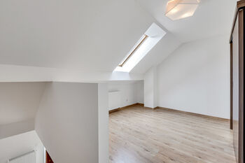 Prodej bytu 3+kk v osobním vlastnictví 74 m², Hýskov