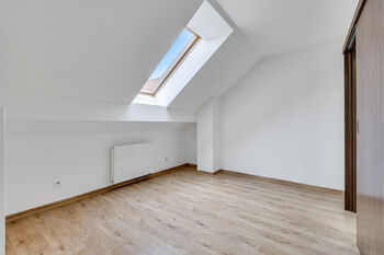 Prodej bytu 3+kk v osobním vlastnictví 74 m², Hýskov