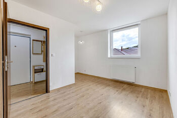 Prodej bytu 3+kk v osobním vlastnictví 74 m², Hýskov
