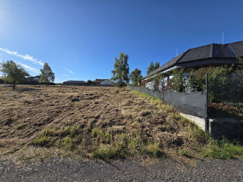Prodej pozemku 1000 m², Březí