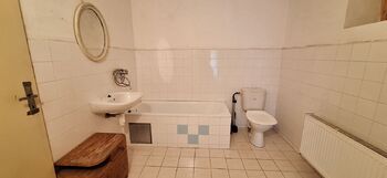 Koupelna s WC - Prodej domu 81 m², Pustiměř