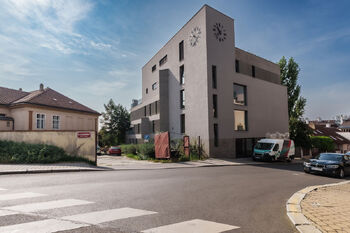 Pronájem bytu 1+kk v osobním vlastnictví 31 m², Praha 8 - Libeň