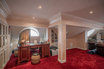 Prodej domu 616 m², Praha 8 - Troja