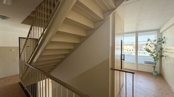 společné prostory - Pronájem bytu 1+kk v osobním vlastnictví 27 m², Praha 8 - Karlín