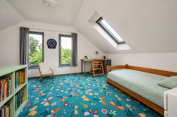1. pokoj v 1. patře - Prodej domu 137 m², Koněprusy