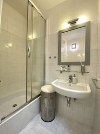 Prodej bytu 1+kk v osobním vlastnictví 27 m², Praha 5 - Radlice