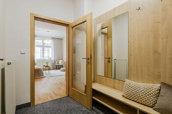 Prodej bytu 2+kk v osobním vlastnictví 47 m², Praha 7 - Holešovice