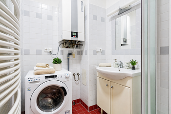 Prodej bytu 2+kk v osobním vlastnictví 47 m², Praha 7 - Holešovice