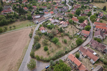 Prodej pozemku 1050 m², Nečín