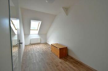 ložnice 3 - Pronájem bytu 4+kk 80 m², Frenštát pod Radhoštěm