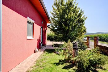 Před domem - Prodej domu 117 m², Hvozdec