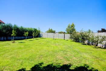 Zahrada za domem - Prodej domu 117 m², Hvozdec