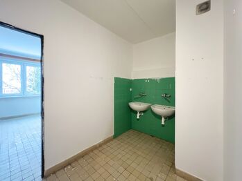 Prodej nájemního (činžovního) domu 1800 m², Kraslice