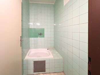 Prodej nájemního (činžovního) domu 1800 m², Kraslice