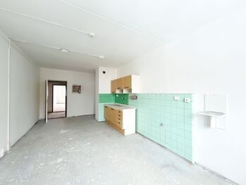 Prodej nájemního (činžovního) domu 1800 m², Kraslice