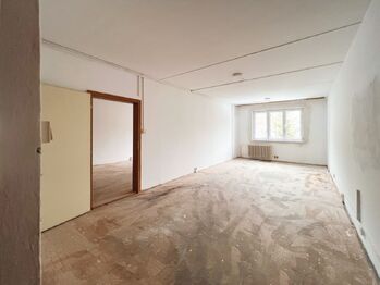 Prodej nájemního (činžovního) domu 1800 m², Kraslice