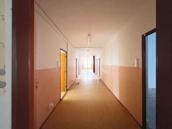 Prodej nájemního (činžovního) domu 1800 m², Kraslice