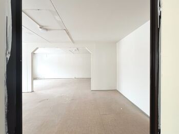 Prodej nájemního (činžovního) domu 1800 m², Kraslice