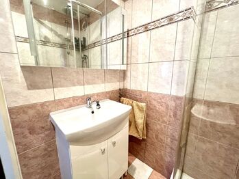 Prodej bytu 3+1 v osobním vlastnictví 66 m², Praha 9 - Střížkov