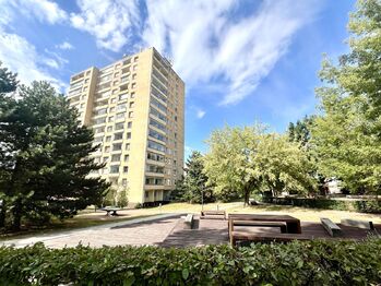 Prodej bytu 3+1 v osobním vlastnictví 66 m², Praha 9 - Střížkov