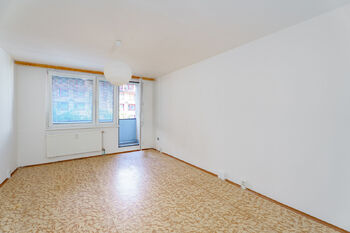 Prodej bytu 3+1 v osobním vlastnictví 74 m², Praha 4 - Kunratice
