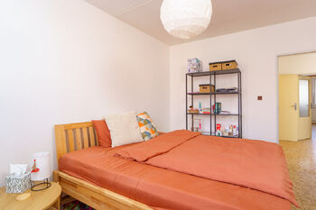 Prodej bytu 3+1 v osobním vlastnictví 74 m², Praha 4 - Kunratice