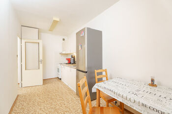 Prodej bytu 3+1 v osobním vlastnictví 74 m², Praha 4 - Kunratice