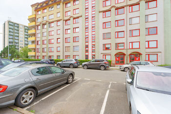 Prodej bytu 3+1 v osobním vlastnictví 74 m², Praha 4 - Kunratice