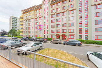 Prodej bytu 3+1 v osobním vlastnictví 74 m², Praha 4 - Kunratice