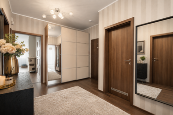 Chodba - Prodej bytu 3+kk v osobním vlastnictví 87 m², Praha 9 - Letňany