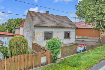 Prodej domu 265 m², Církvice