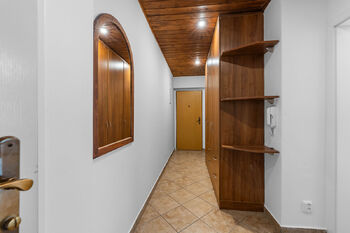 chodba - Prodej bytu 2+kk v osobním vlastnictví 58 m², Dolní Břežany
