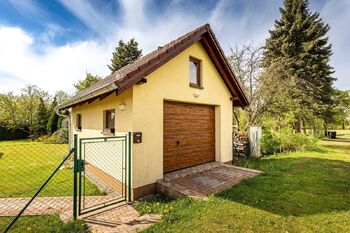 samostatná garáž - Prodej domu 126 m², Jílovice