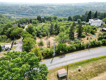 Prodej pozemku 808 m², Husinec