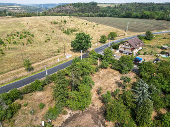 Prodej pozemku 808 m², Husinec