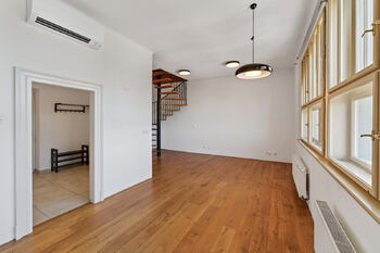 Pronájem bytu 2+kk v osobním vlastnictví 100 m², Praha 2 - Nové Město