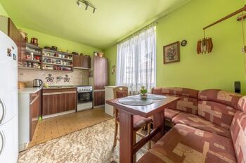 Přízemí - kuchyně - Prodej domu 189 m², Praha 4 - Šeberov