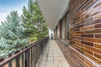 1. patro - lodžie - Prodej domu 189 m², Praha 4 - Šeberov