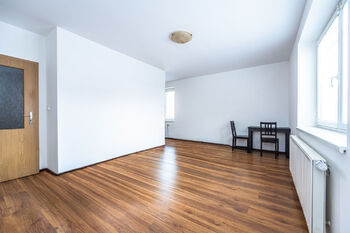 Pronájem bytu 2+kk v osobním vlastnictví 45 m², Praha 9 - Vinoř