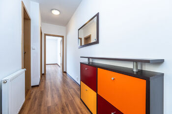 Pronájem bytu 2+kk v osobním vlastnictví 45 m², Praha 9 - Vinoř