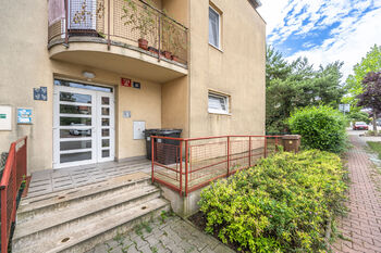 Pronájem bytu 2+kk v osobním vlastnictví 45 m², Praha 9 - Vinoř
