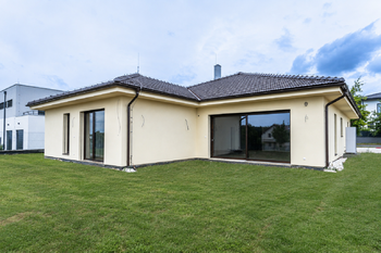 Prodej domu 195 m², Vysoký Újezd