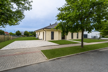 Prodej domu 195 m², Vysoký Újezd