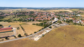 Prodej pozemku 4121 m², Ořechov