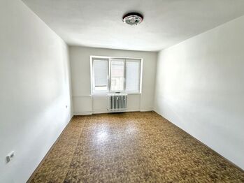 Pokoj II. - Prodej bytu 3+1 v osobním vlastnictví 73 m², Bystřice