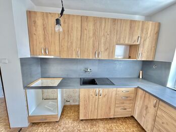 Kuchyně - Prodej bytu 3+1 v osobním vlastnictví 73 m², Bystřice